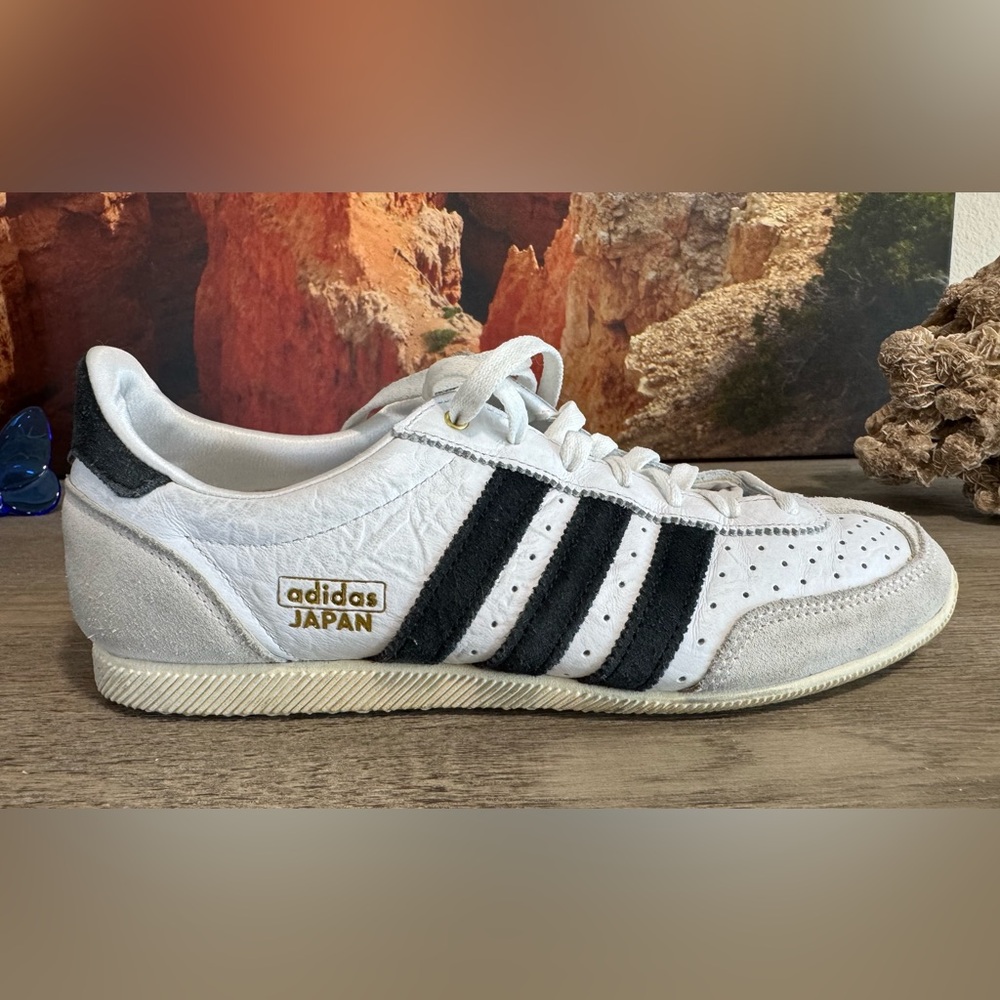Adidas Japan - black & white, size 8.5
